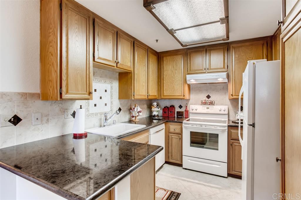 5705 Friars Road, Unit 31 San Diego, CA 92110 - Photo 5 of 17 Gallery Image 5
