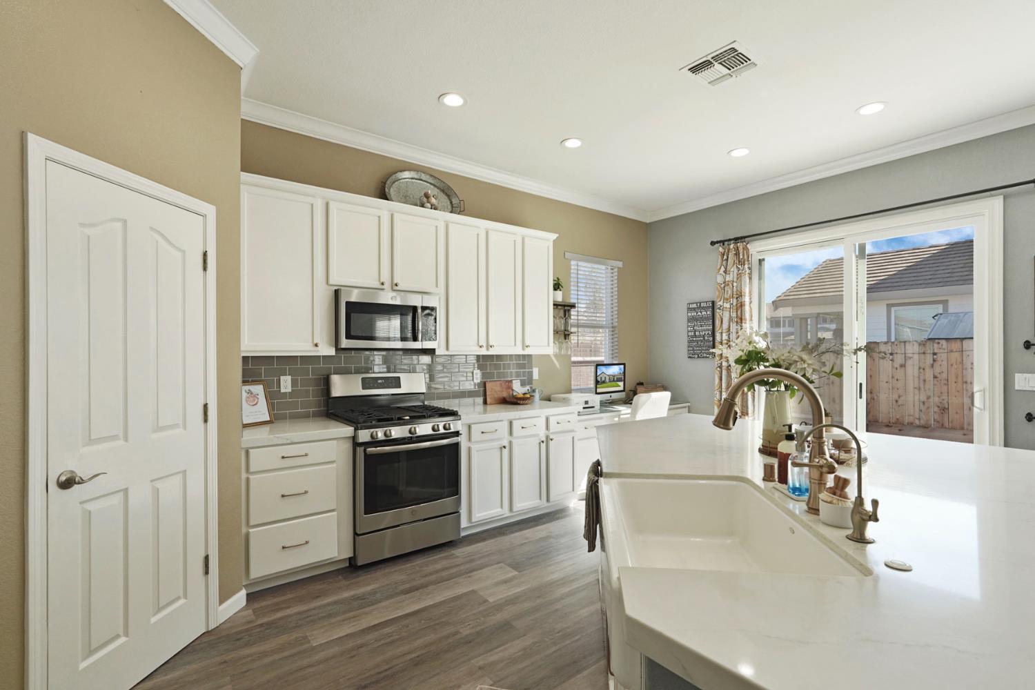 602 South Highland Avenue Ripon, CA 95366 - Photo 14 of 36