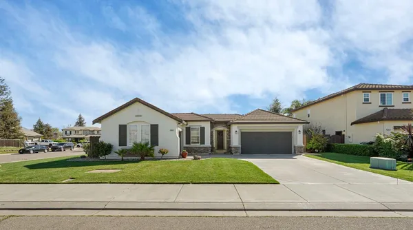 $740,000 | 602 South Highland Avenue, Ripon, CA 95366