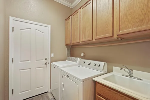 $740,000 | 602 South Highland Avenue, Ripon, CA 95366