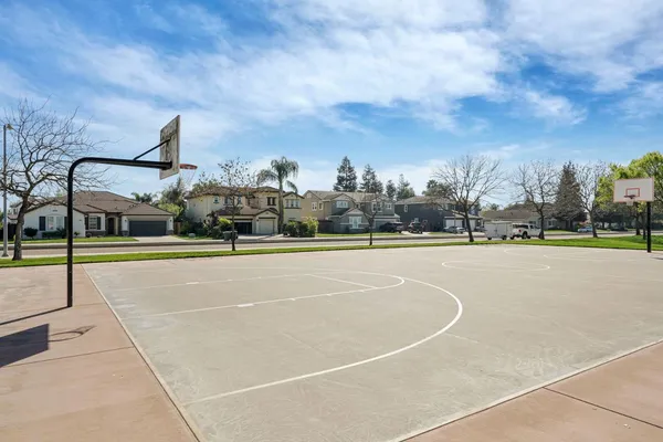 $740,000 | 602 South Highland Avenue, Ripon, CA 95366