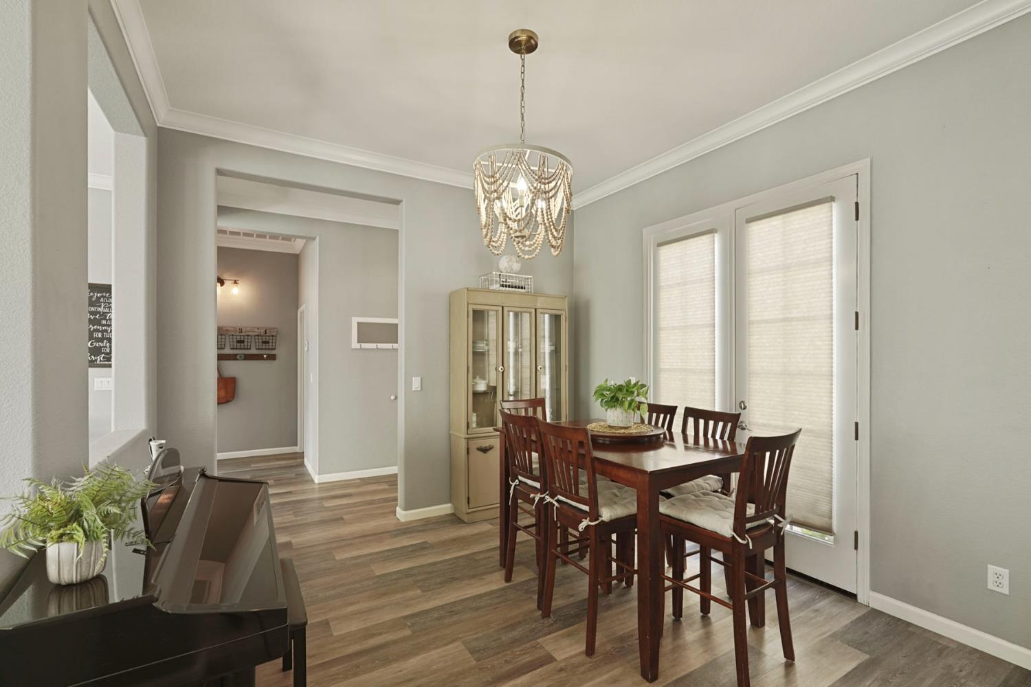 602 South Highland Avenue Ripon, CA 95366 - Photo 7 of 36