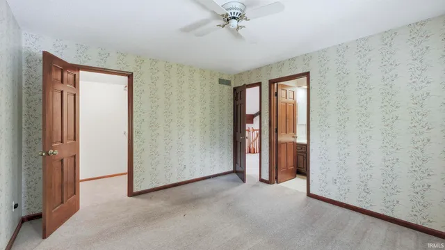 $374,900 | 2528 East St Thomas Point, Fort Wayne, IN 46815