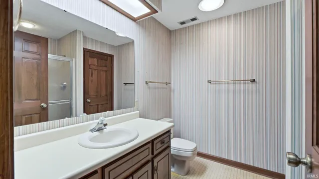 $374,900 | 2528 East St Thomas Point, Fort Wayne, IN 46815