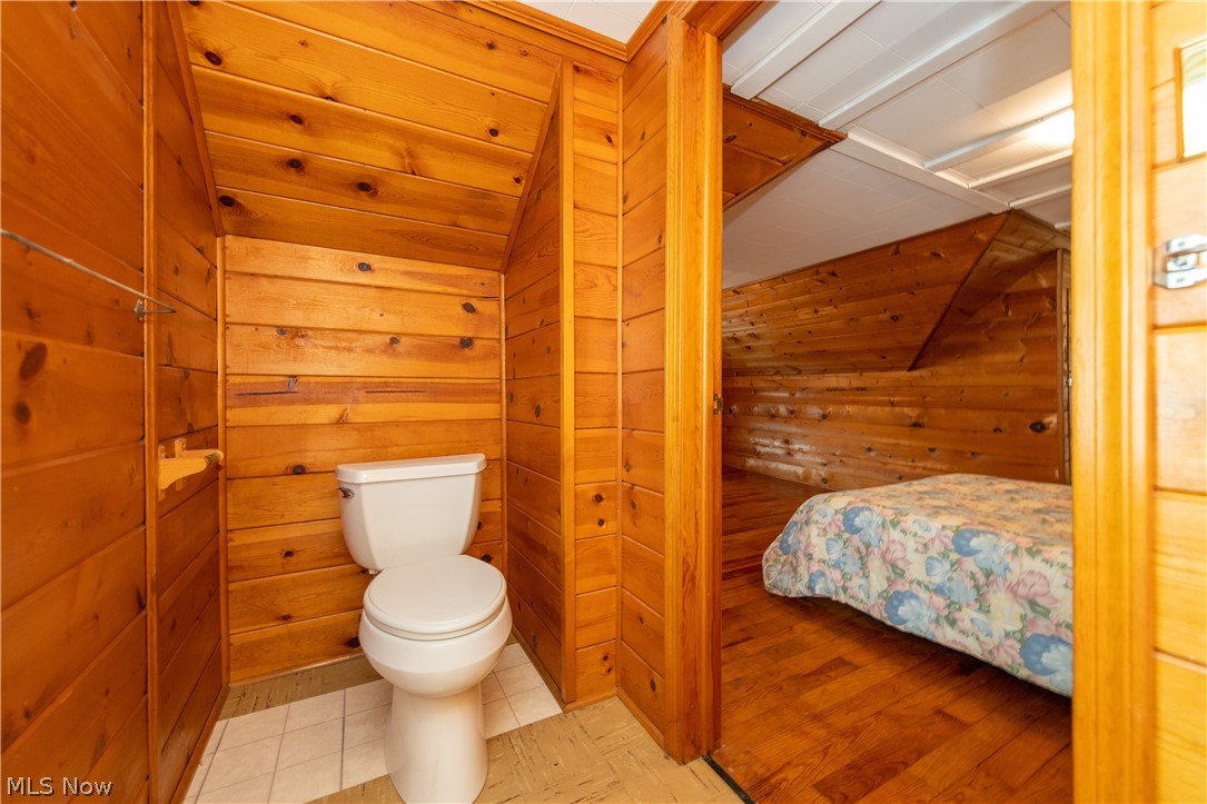 1042 Avondale Road Cleveland, OH 44121 - Photo 13 of 18