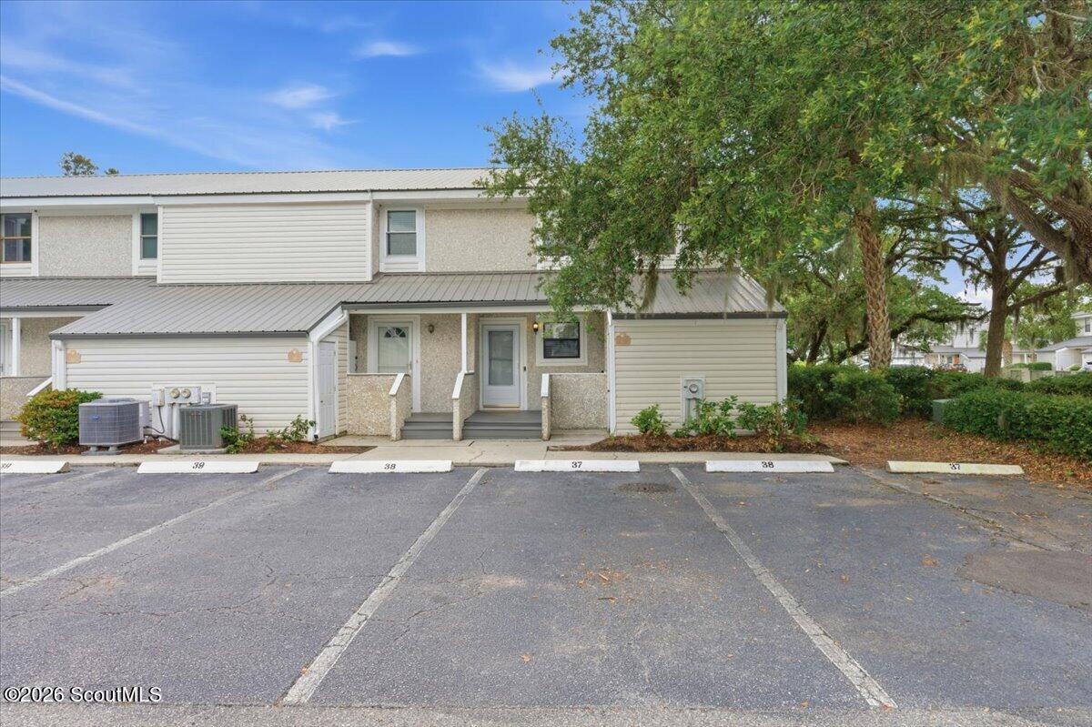 1000 Sea Island Road, Unit 37 St. Simons Island, GA 31522 - Photo 1 of 50 01-DSC_5894