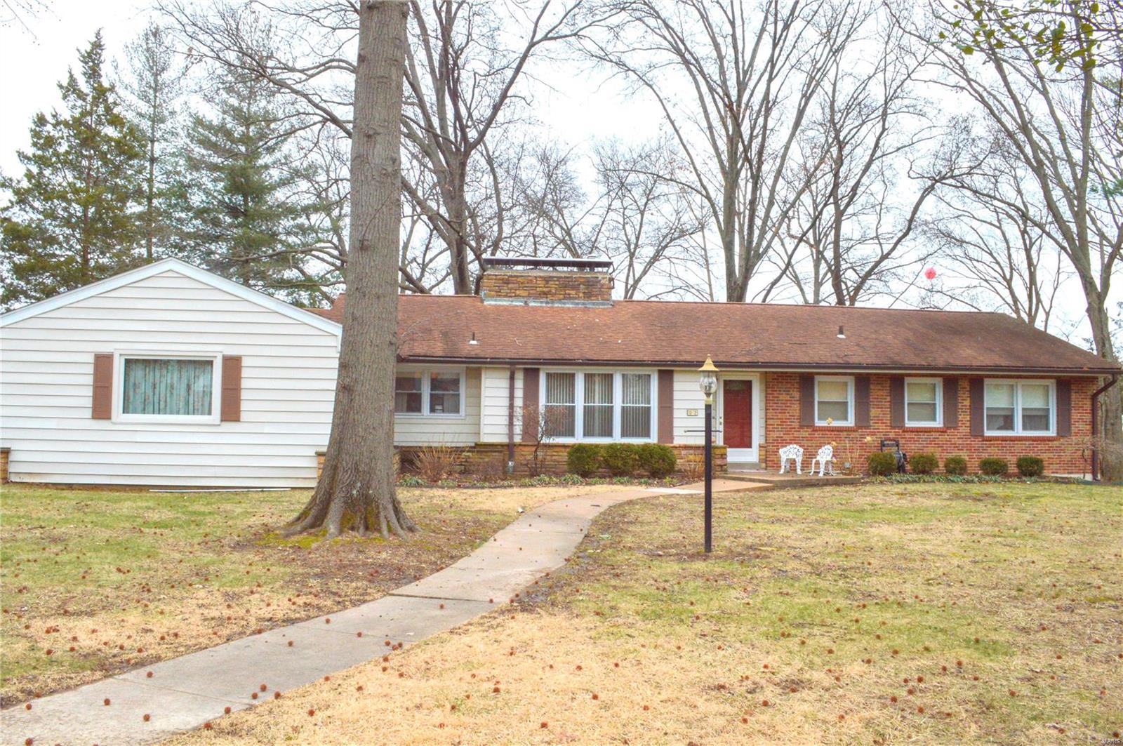7 Carole Lane Frontenac, MO 63131 - Photo 1 of 26