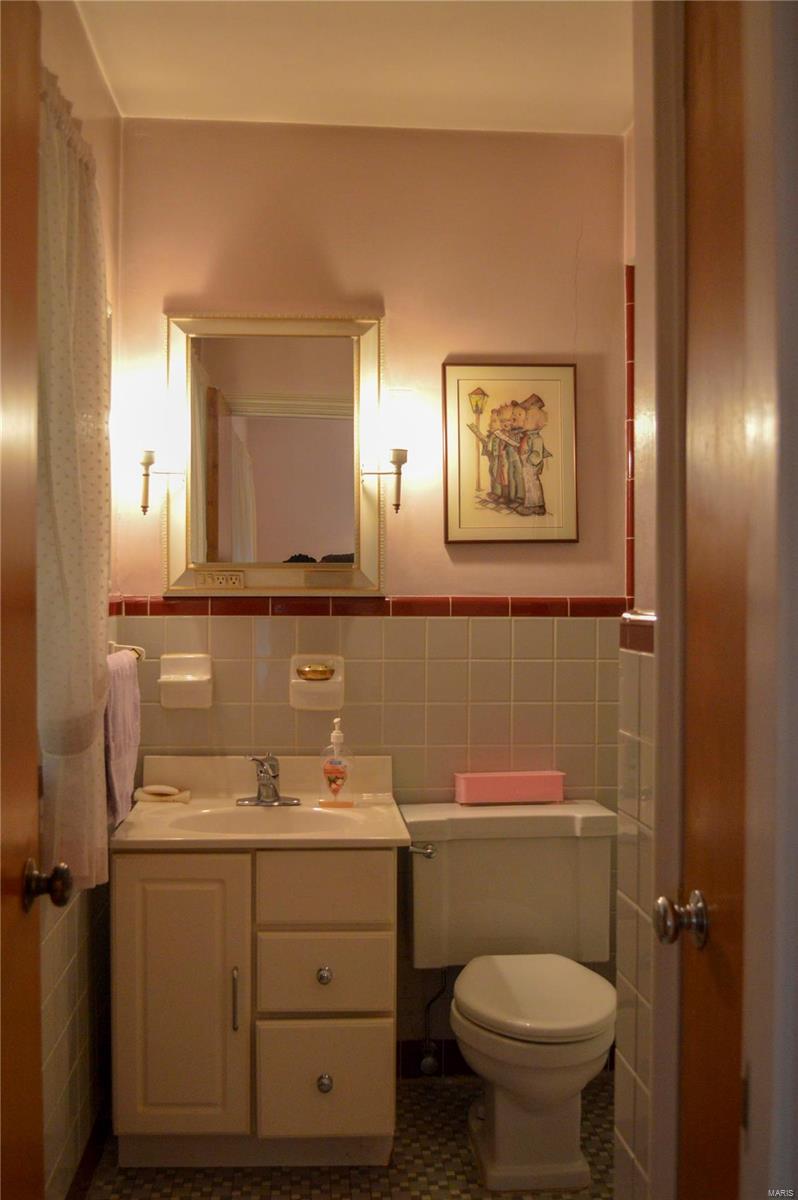 7 Carole Lane Frontenac, MO 63131 - Photo 12 of 26