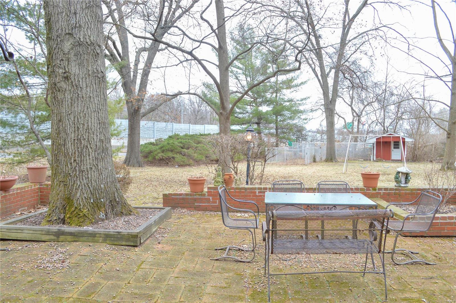 7 Carole Lane Frontenac, MO 63131 - Photo 23 of 26