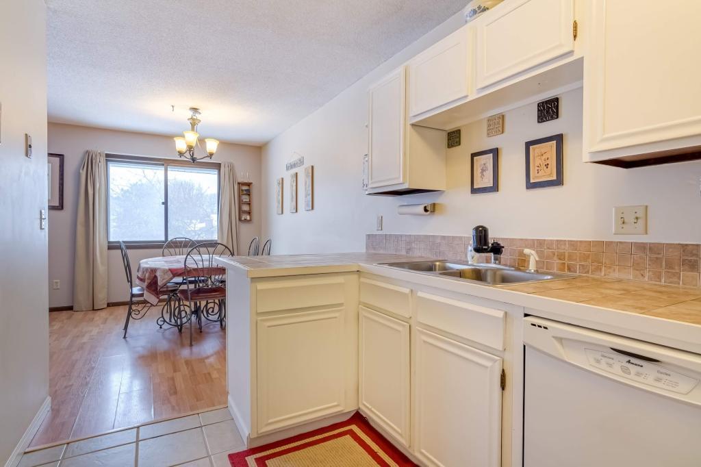 6705 Falstaff Road Woodbury, MN 55125 - Photo 13 of 16 Gallery Image 13