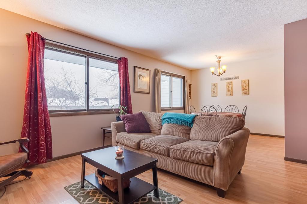 6705 Falstaff Road Woodbury, MN 55125 - Photo 4 of 16 Gallery Image 4