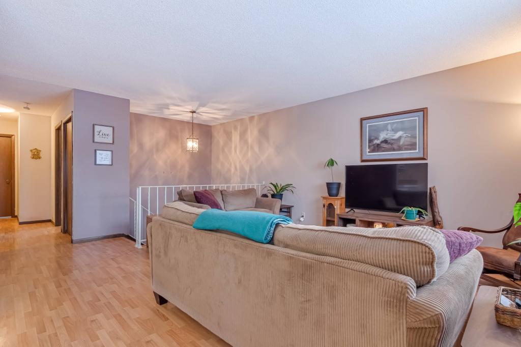 6705 Falstaff Road Woodbury, MN 55125 - Photo 6 of 16 Gallery Image 6