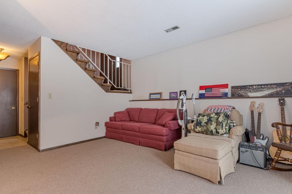 6705 Falstaff Road Woodbury, MN 55125 - Photo 10 of 16 Gallery Image 10