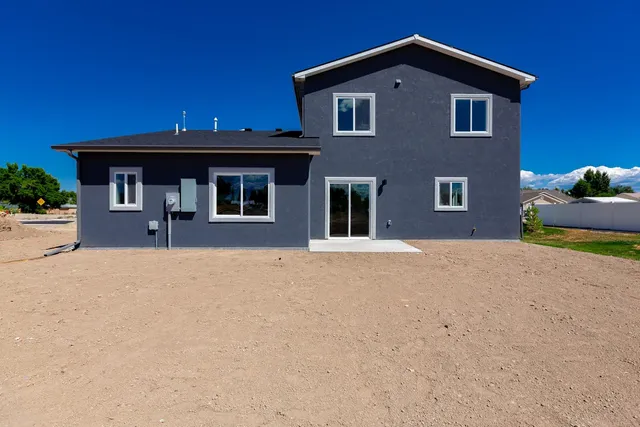 $405,900 | 1060 East 6th Street, Delta, CO 81416