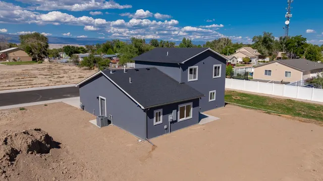 $405,900 | 1060 East 6th Street, Delta, CO 81416
