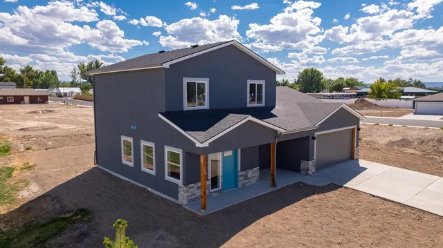 $405,900 | 1060 East 6th Street, Delta, CO 81416
