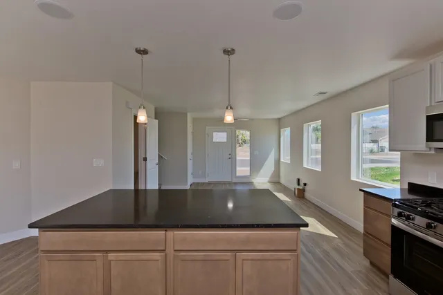 $405,900 | 1060 East 6th Street, Delta, CO 81416