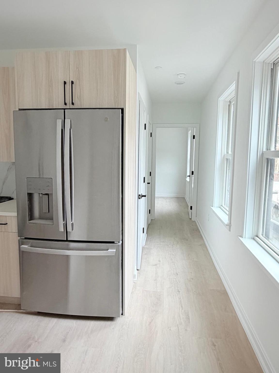 208 Vine Street, Unit 3D Philadelphia, PA 19106 - Photo 4 of 10
