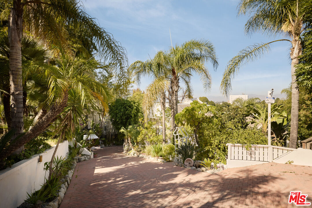 14833 Valley Vista Boulevard Sherman Oaks, CA 91403 - Photo 32 of 39 a view of a yard with plants and trees
