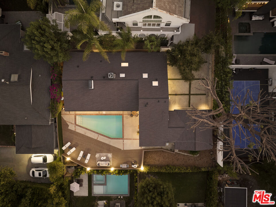 14833 Valley Vista Boulevard Sherman Oaks, CA 91403 - Photo 38 of 39 a picture of street view