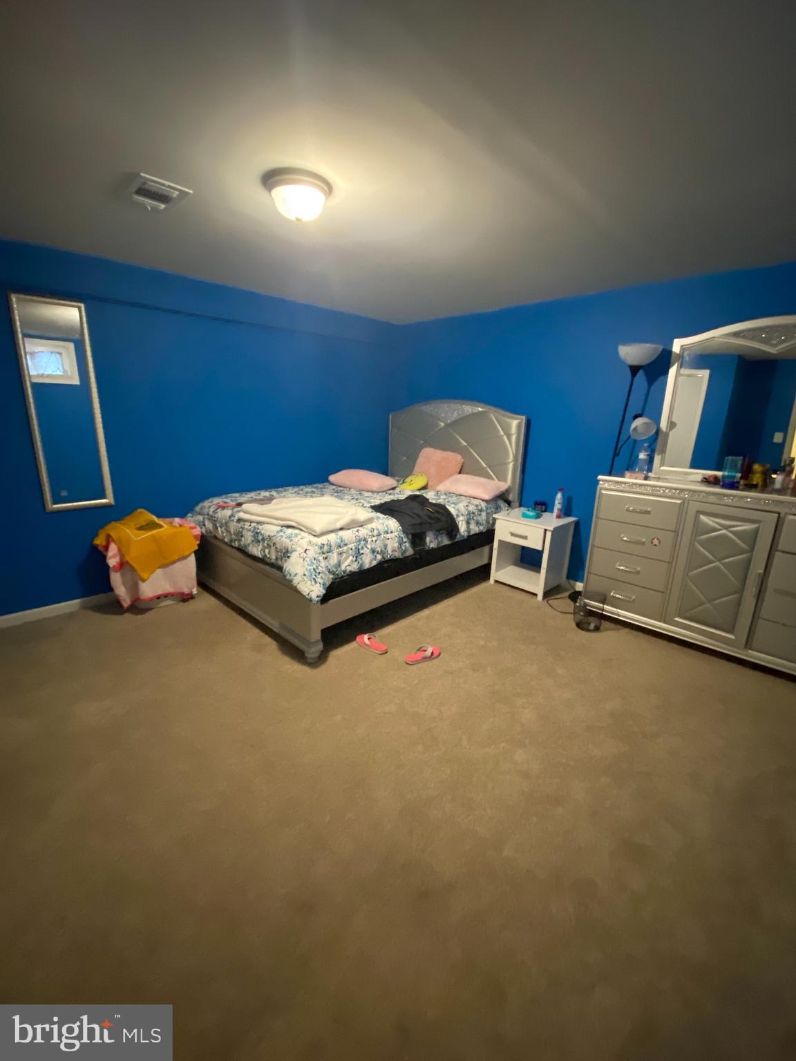 3504 Swann Road Suitland, MD 20746 - Photo 12 of 17 Basement bedroom