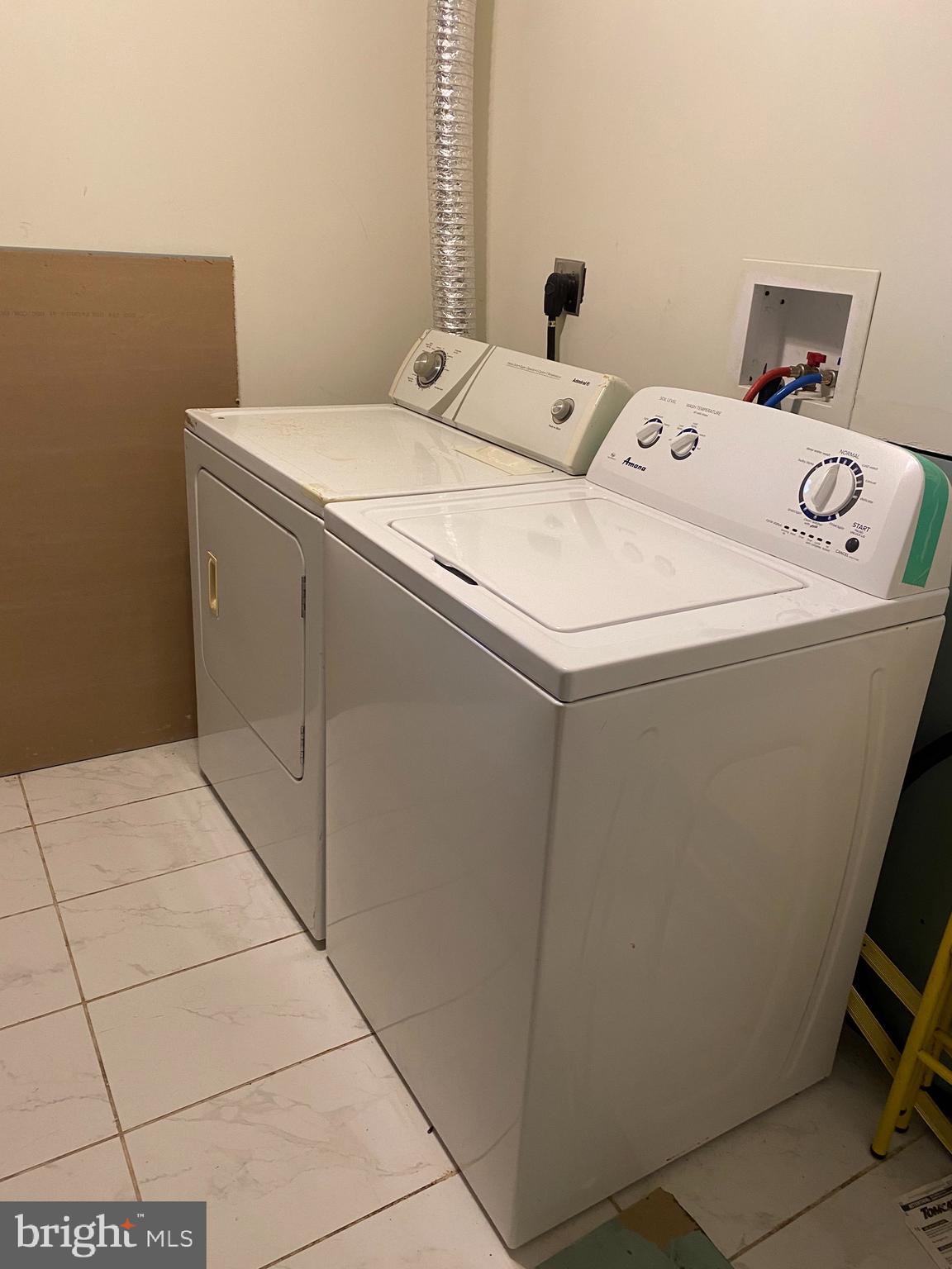 3504 Swann Road Suitland, MD 20746 - Photo 15 of 17 Laundry