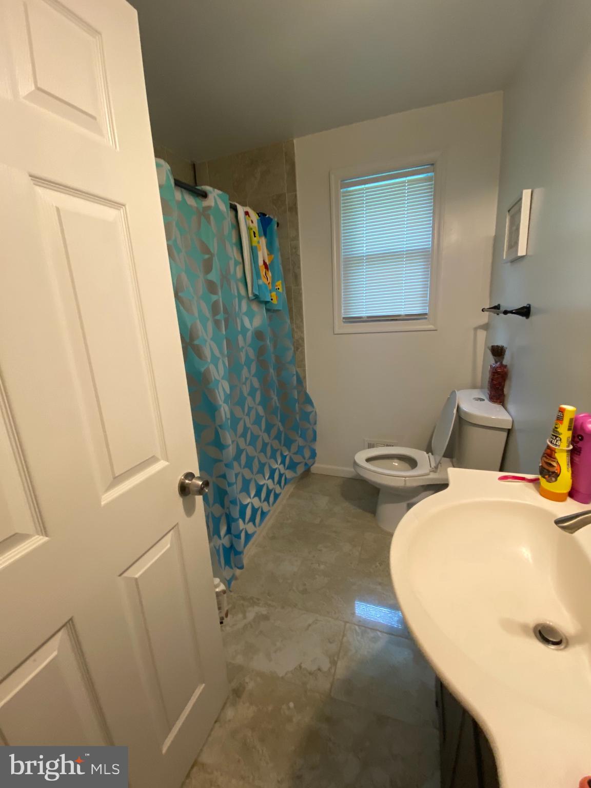 3504 Swann Road Suitland, MD 20746 - Photo 8 of 17 Main floor bedroom