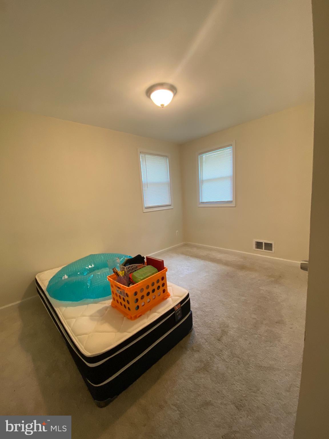 3504 Swann Road Suitland, MD 20746 - Photo 9 of 17 Main floor room
