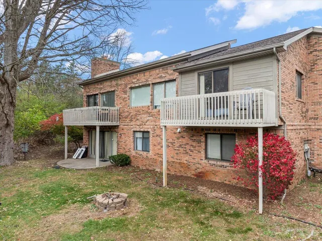 $975,000 | 5183 Christine Drive, Ann Arbor, MI 48103