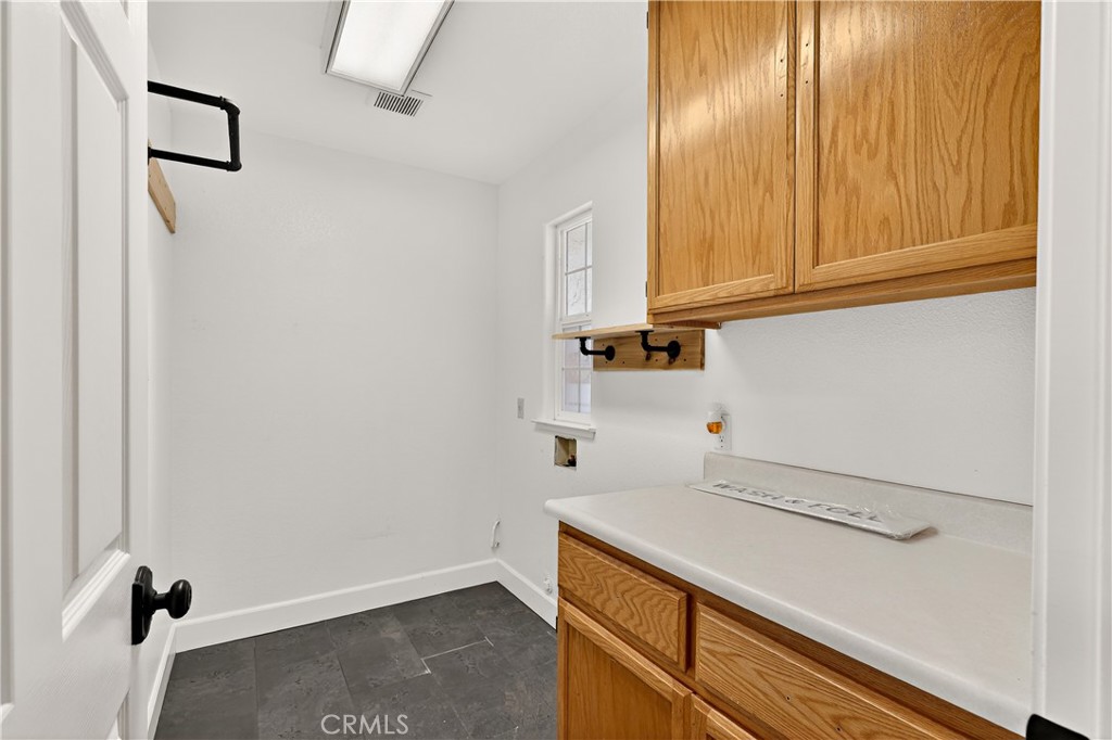 724 Robin Drive Merced, CA 95340 - Photo 19 of 75