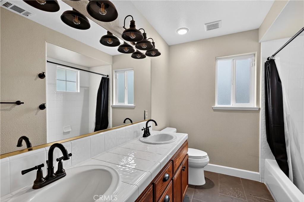 724 Robin Drive Merced, CA 95340 - Photo 43 of 75