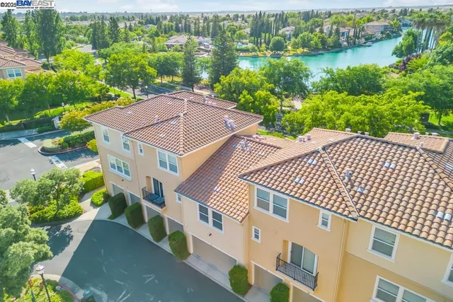 $399,000 | 4800 Westlake Parkway, Unit 105, Sacramento, CA 95835
