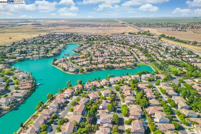 $399,000 | 4800 Westlake Parkway, Unit 105, Sacramento, CA 95835