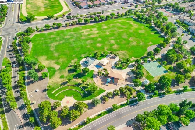 $399,000 | 4800 Westlake Parkway, Unit 105, Sacramento, CA 95835