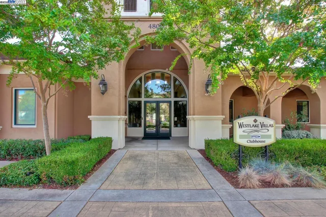 $399,000 | 4800 Westlake Parkway, Unit 105, Sacramento, CA 95835
