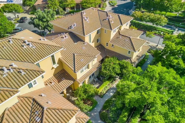 $399,000 | 4800 Westlake Parkway, Unit 105, Sacramento, CA 95835