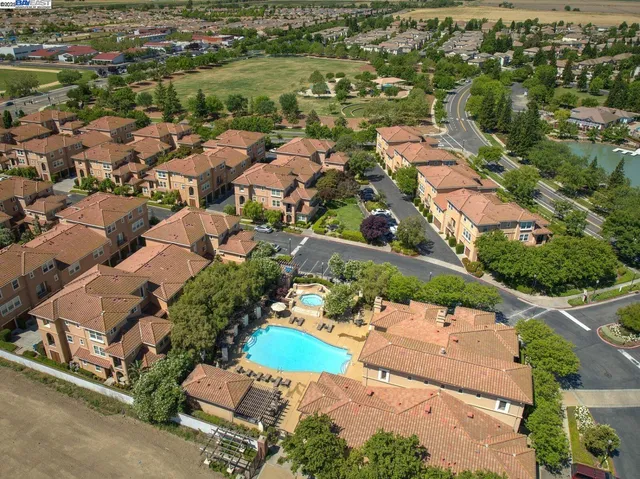 $399,000 | 4800 Westlake Parkway, Unit 105, Sacramento, CA 95835