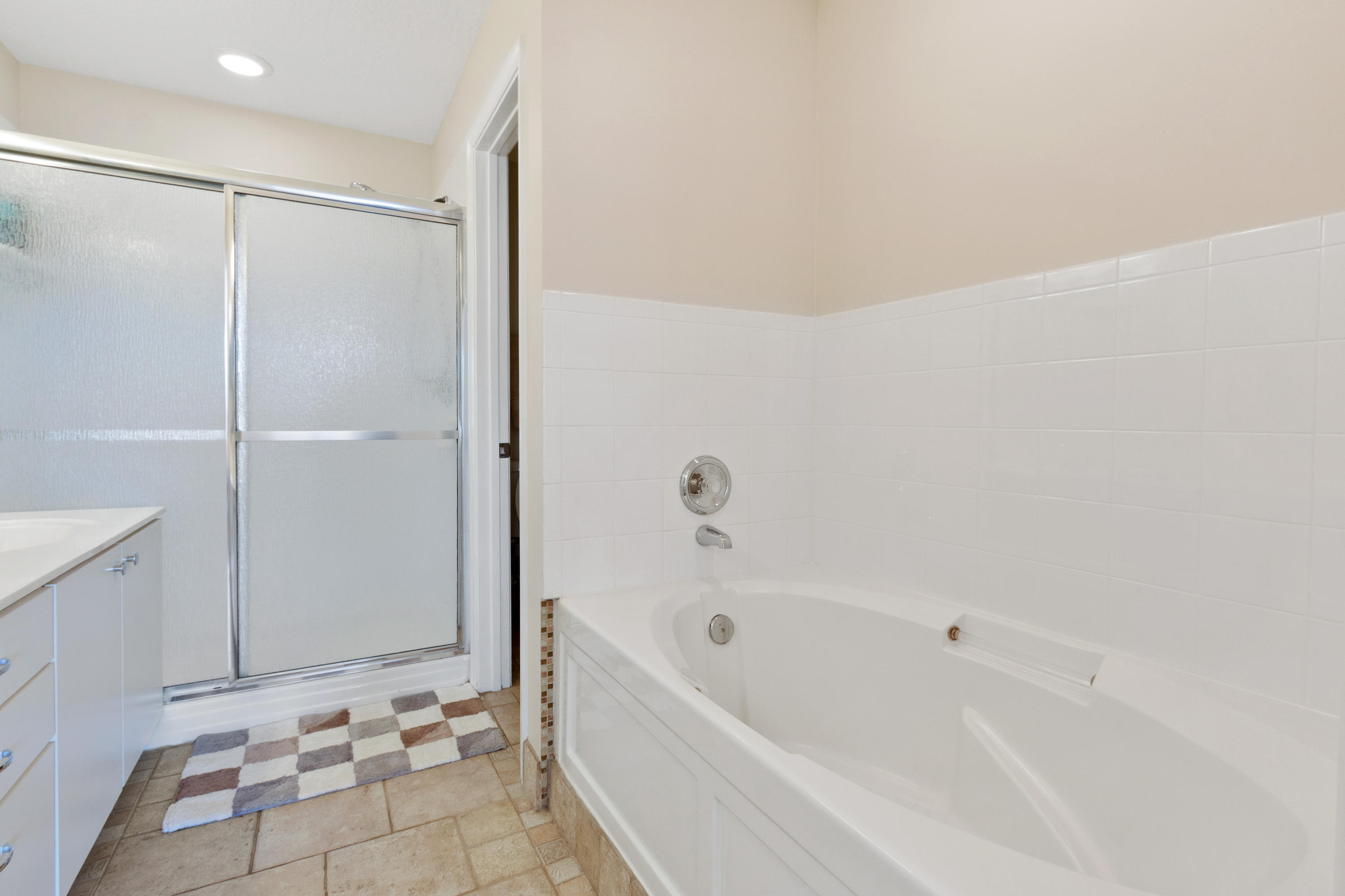 1101 Beach Road, Unit B Palm Beach Shores, FL 33404 - Photo 16 of 20 018-1101BeachRdB-FL-full