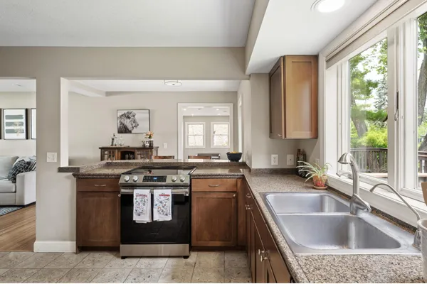 $569,000 | 6301 France Avenue South, Edina, MN 55410