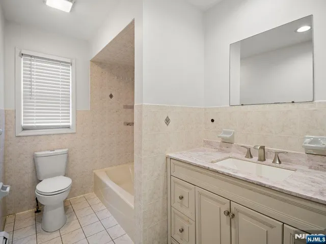 $1,190,000 | 132 Clinton Place, East Rutherford, NJ 07073