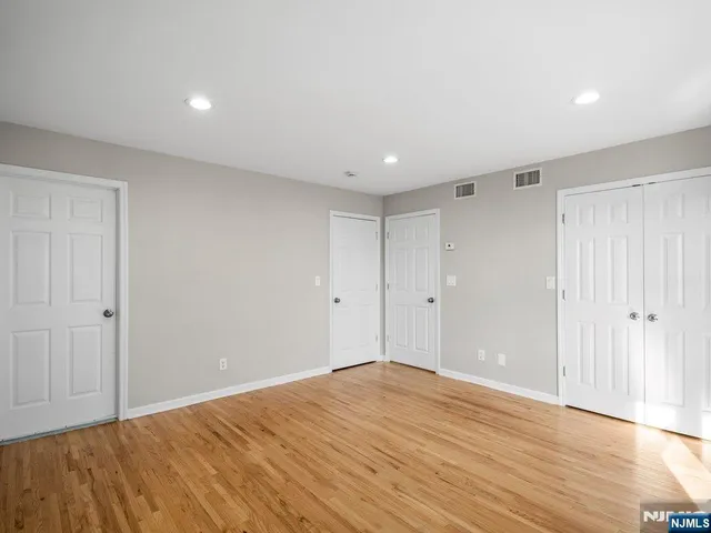 $1,190,000 | 132 Clinton Place, East Rutherford, NJ 07073