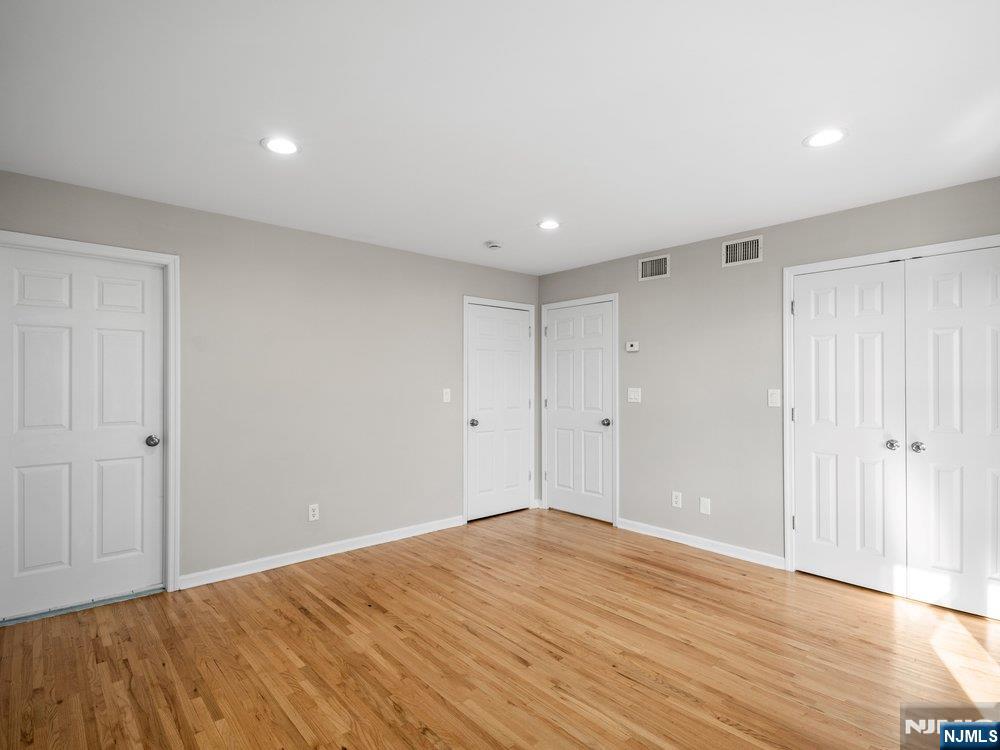 132 Clinton Place East Rutherford, NJ 07073 - Photo 19 of 50