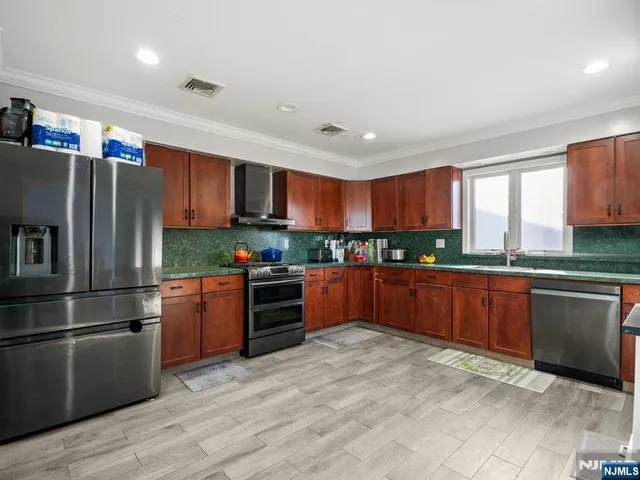 $1,190,000 | 132 Clinton Place, East Rutherford, NJ 07073