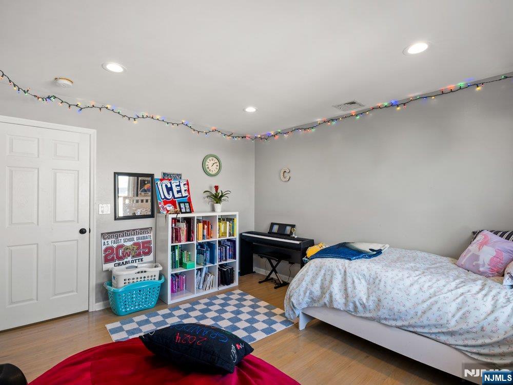 132 Clinton Place East Rutherford, NJ 07073 - Photo 29 of 50