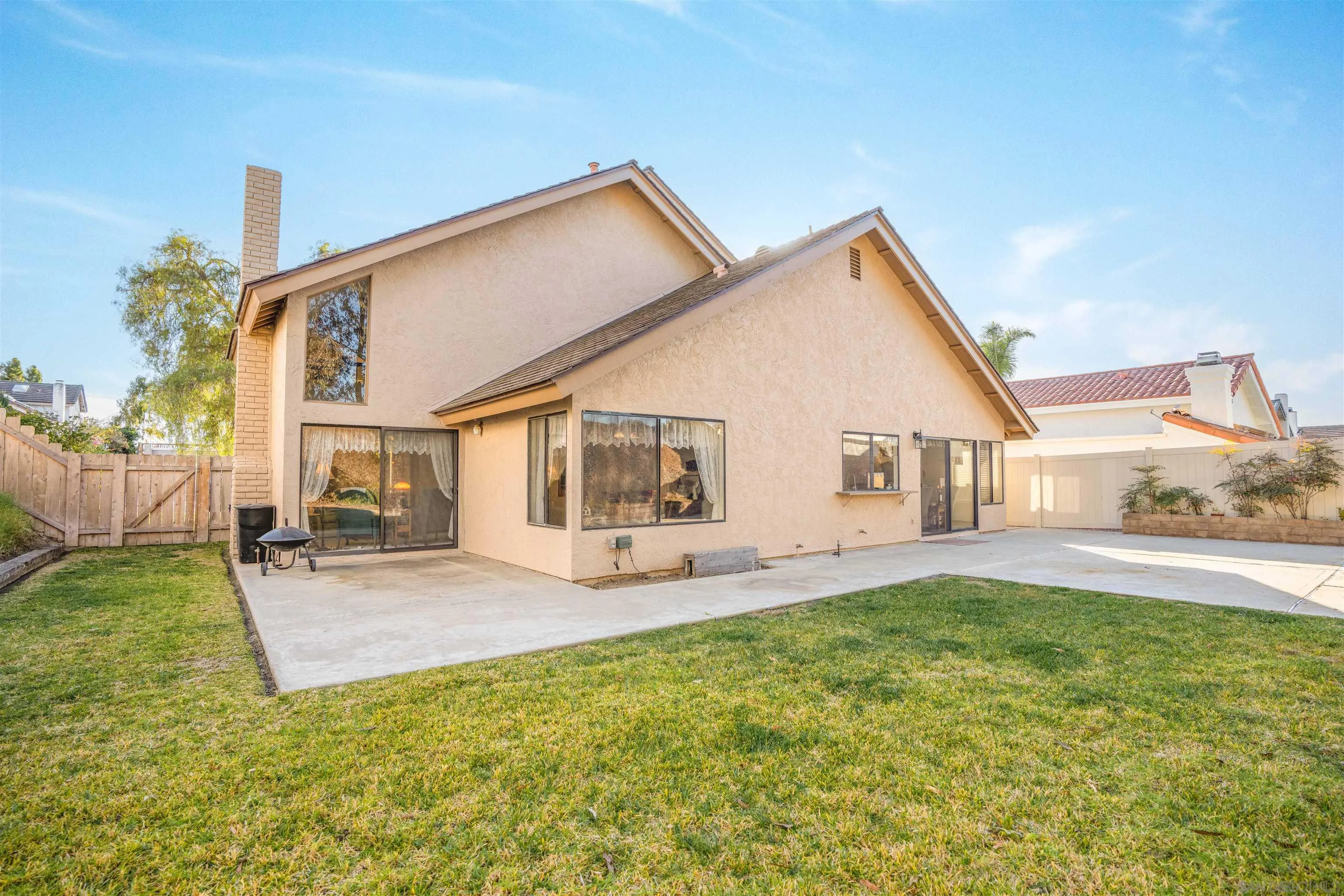 1440 Valleda Lane Encinitas, CA 92024 - Photo 35 of 54 a view of a house with a patio