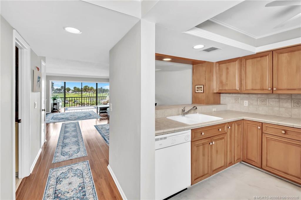 5556 Northeast Gulfstream Way Stuart, FL 34996 - Photo 6 of 41