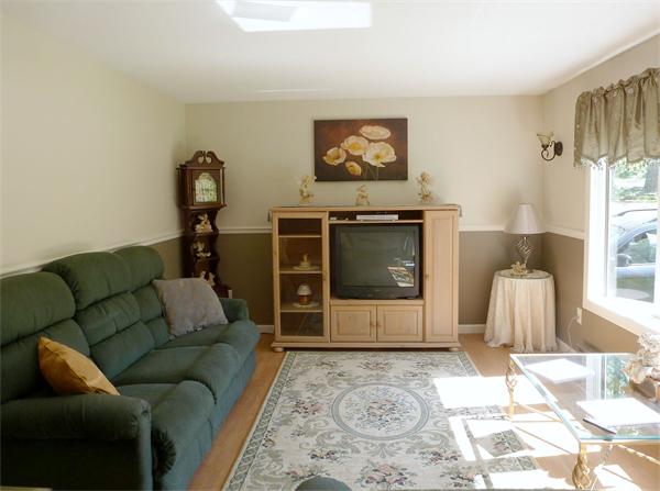 136 Peterson Road Palmer, MA 01069 - Photo 4 of 22