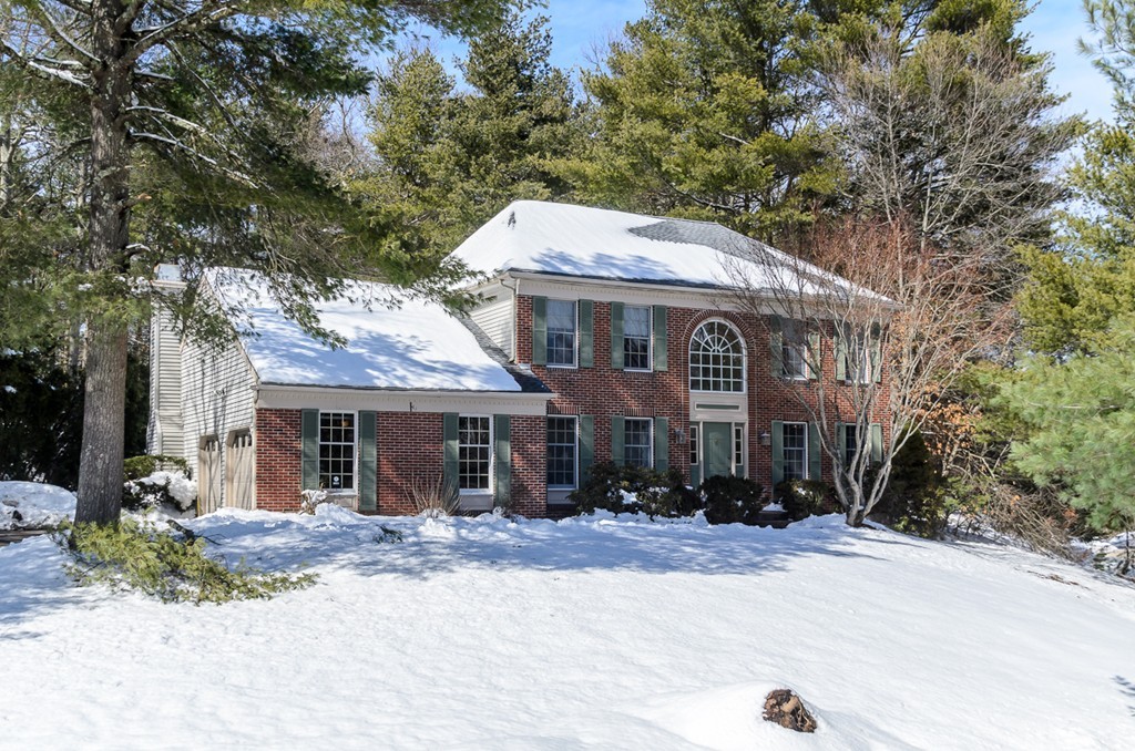 27 Gavins Pond Road Sharon, MA 02067 - Photo 1 of 25 Gallery Image 1