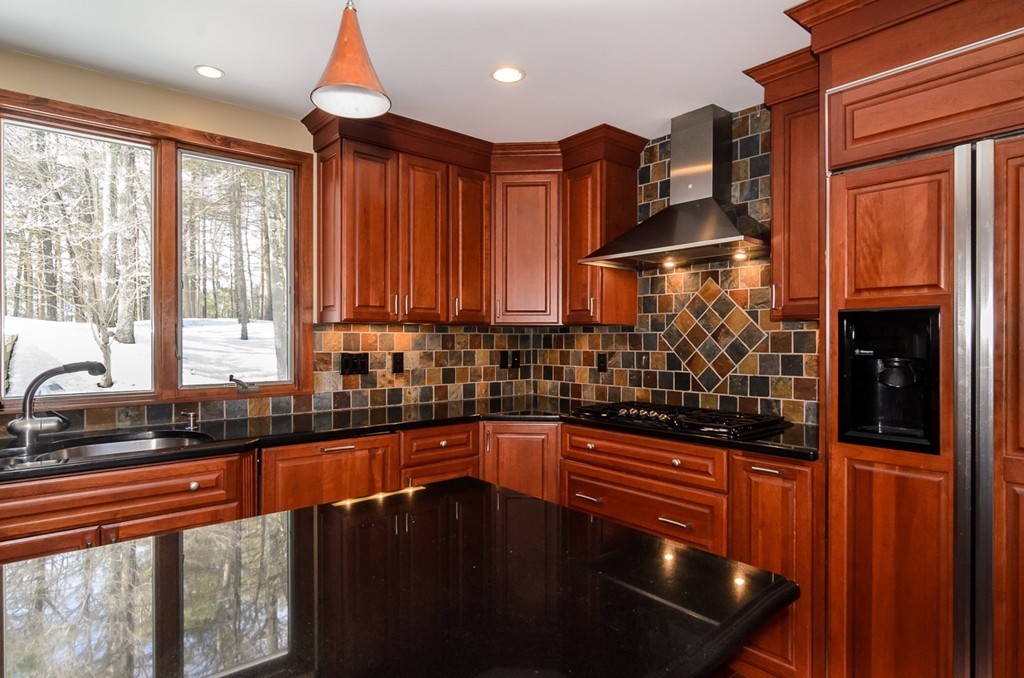 27 Gavins Pond Road Sharon, MA 02067 - Photo 2 of 25 Gallery Image 2
