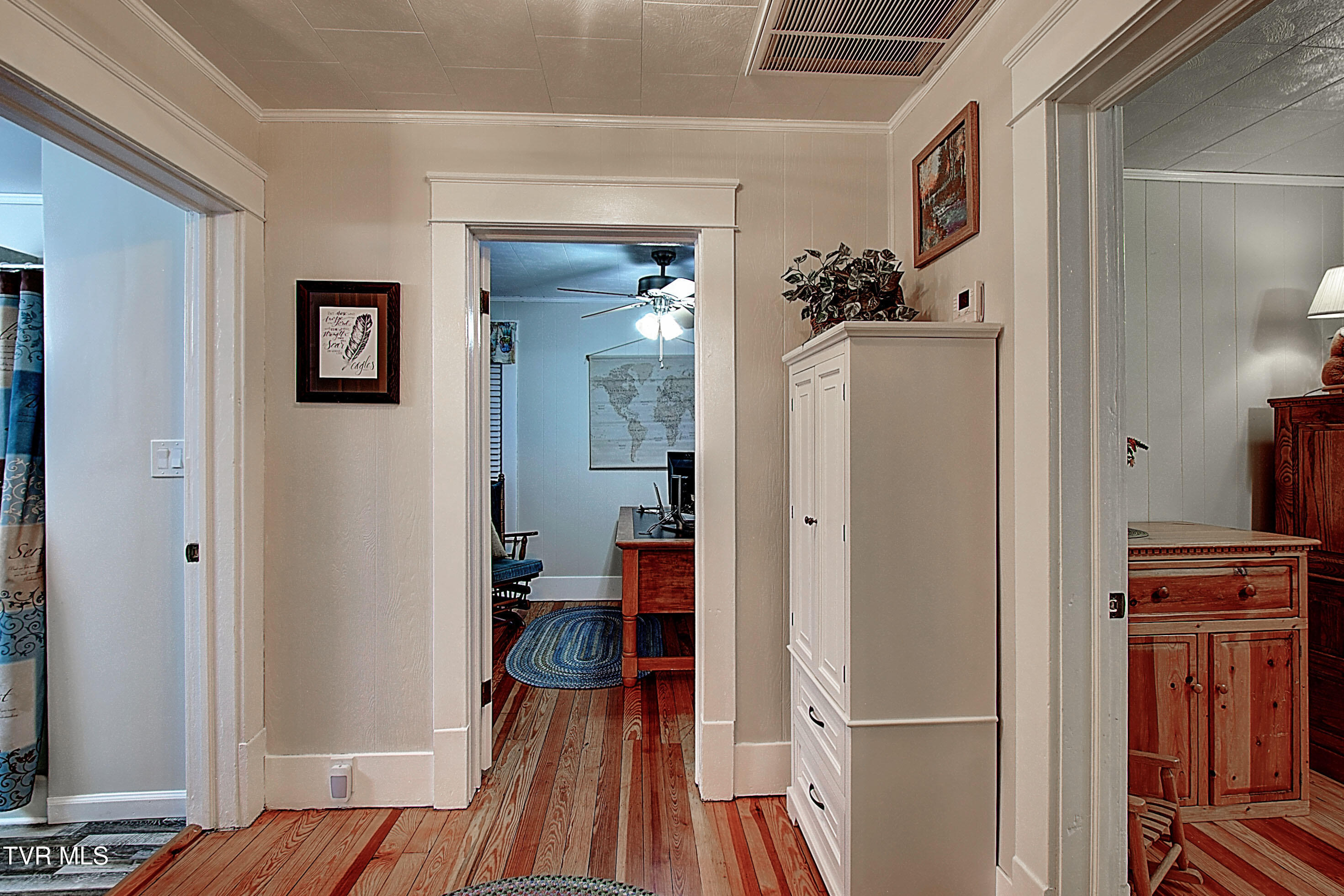 322 Carolina Avenue Erwin, TN 37650 - Photo 27 of 51 DSC_0274And8more